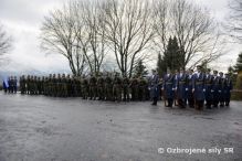 Vojenská prísaha absolventov základného vojenského výcviku v Liptovskom Mikuláši