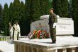 Pietny akt kladenia vencov pri Pamtnku Rumunskej armdy na vojenskom cintorne vo Zvolene